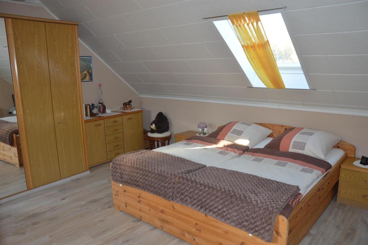 Ferienwohnung Auszeit Waxweiler Ngoại thất bức ảnh